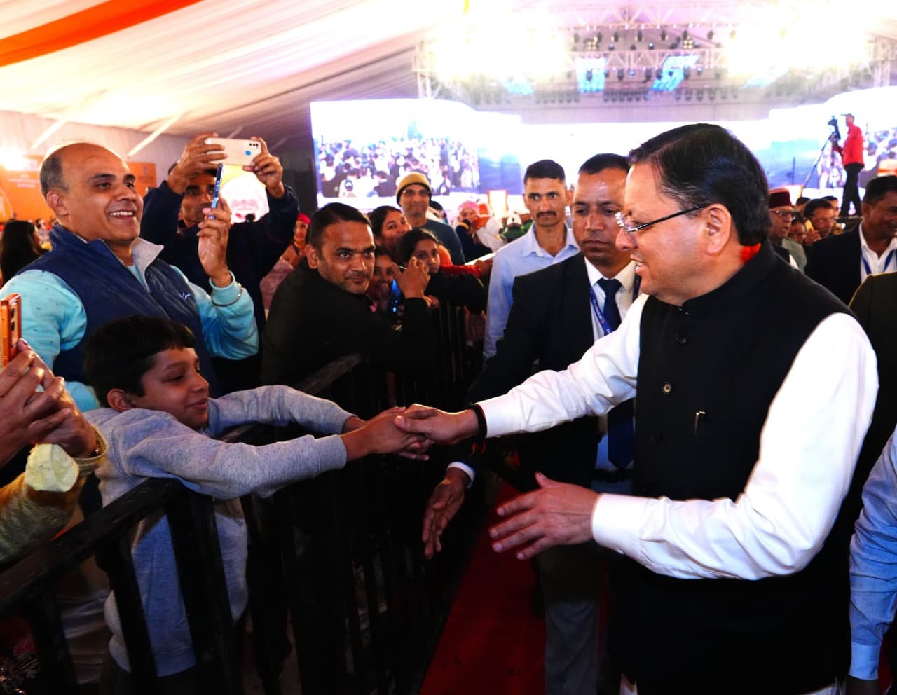 WhatsApp Image 2025-11-16 at 14.41.14_08649925